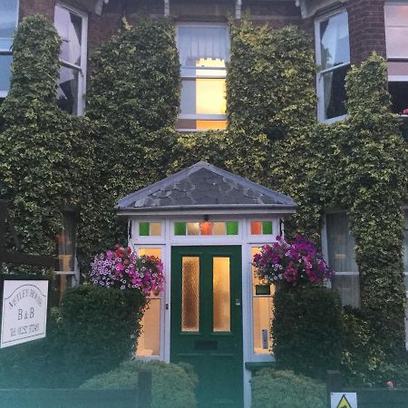 פארנבורו Netley Guest House מראה חיצוני תמונה