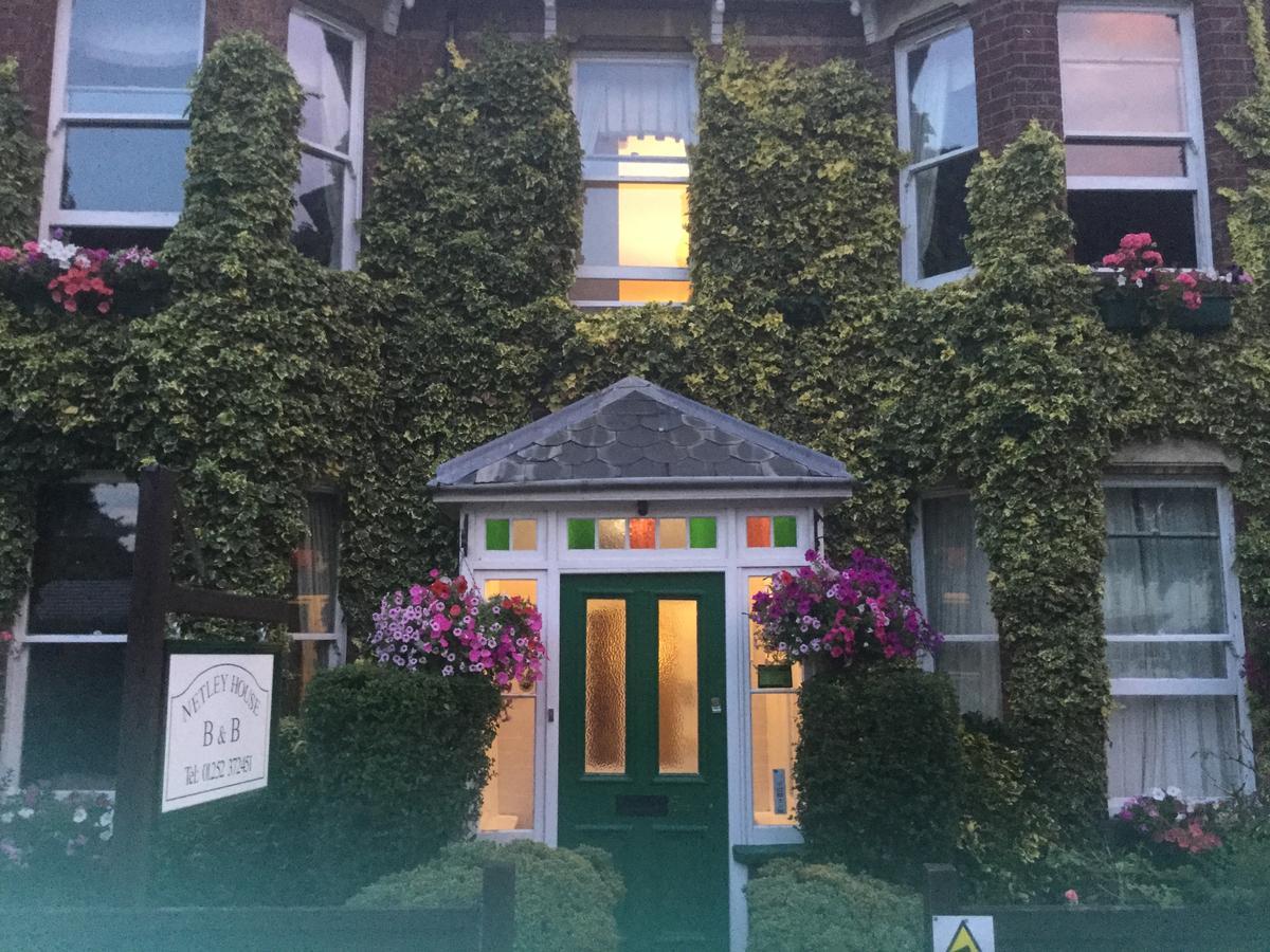 פארנבורו Netley Guest House מראה חיצוני תמונה