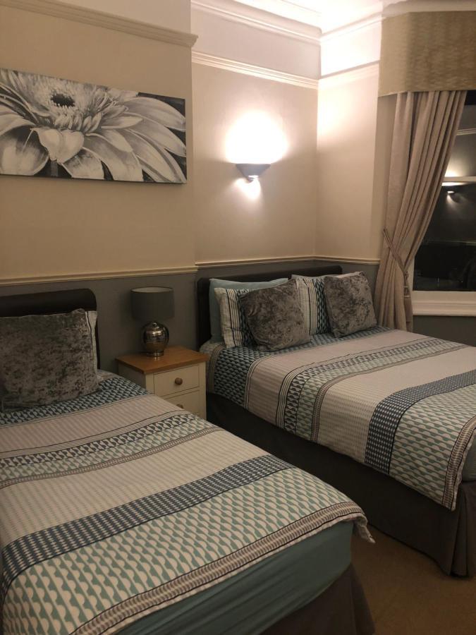 פארנבורו Netley Guest House מראה חיצוני תמונה